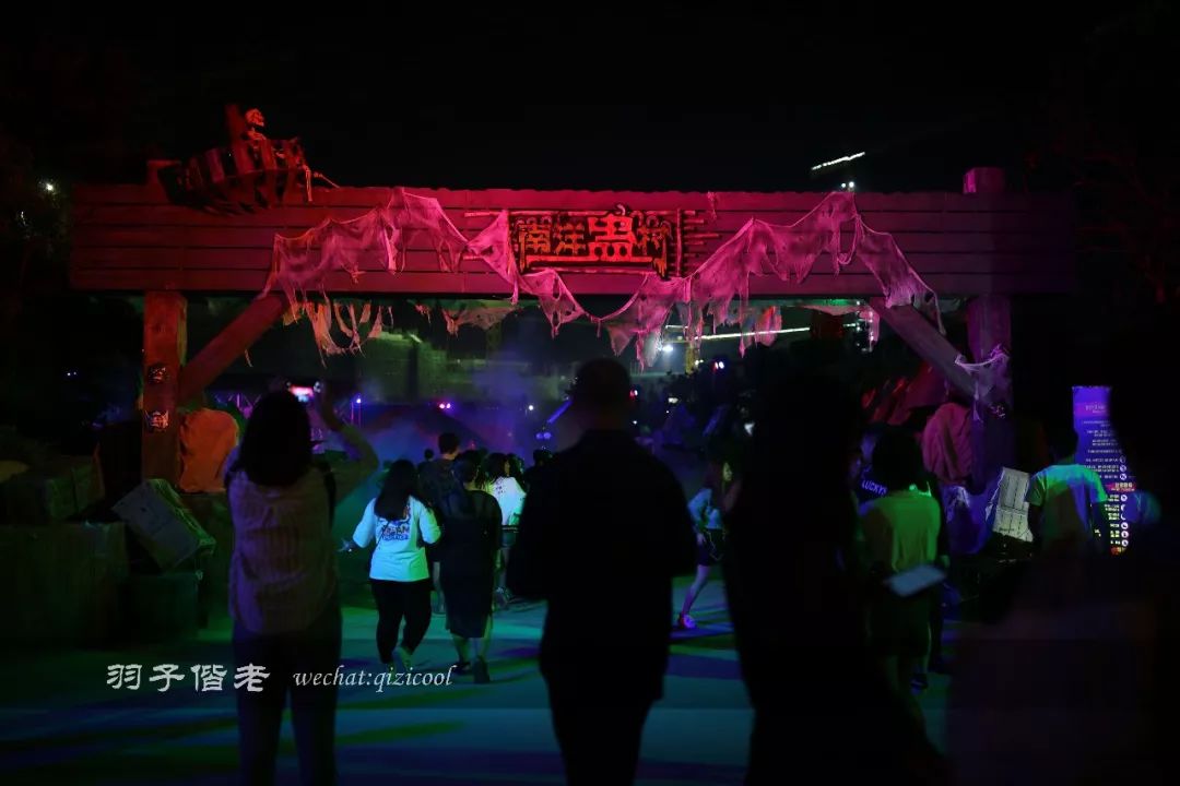 全新的故事主题模式，万圣节你敢去挑战吗