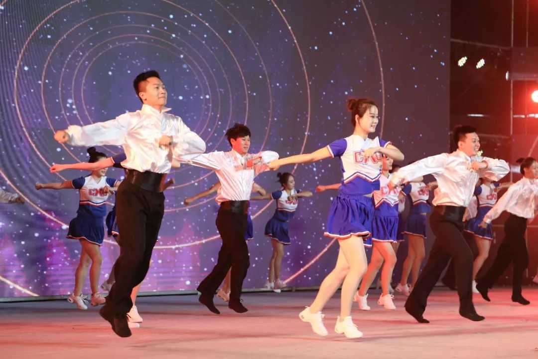 芳华90载｜您好，我的大涟中！