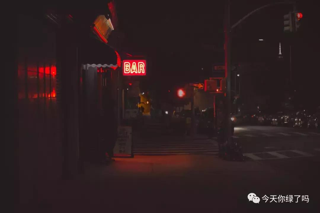 躲过了墨尔本小姐姐的苹果XS,没躲过朋友的3000块