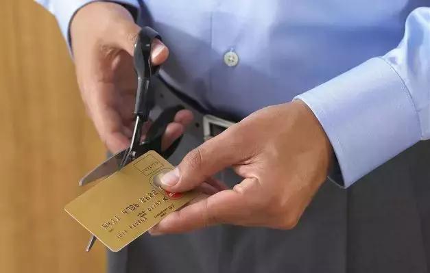 不用的银行卡到底用不用注销,邮政银行卡不用多久自动注销