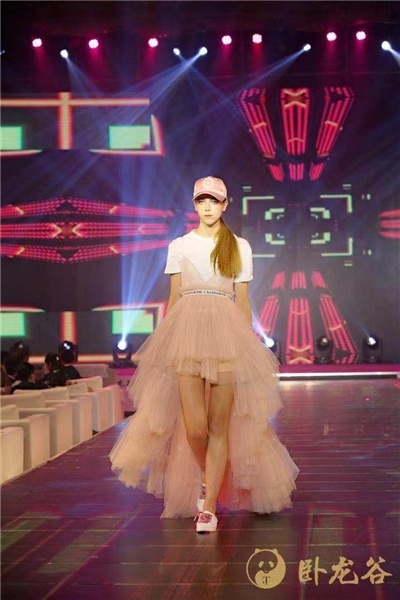 百悦十年卧龙谷,百悦卧龙谷壹号