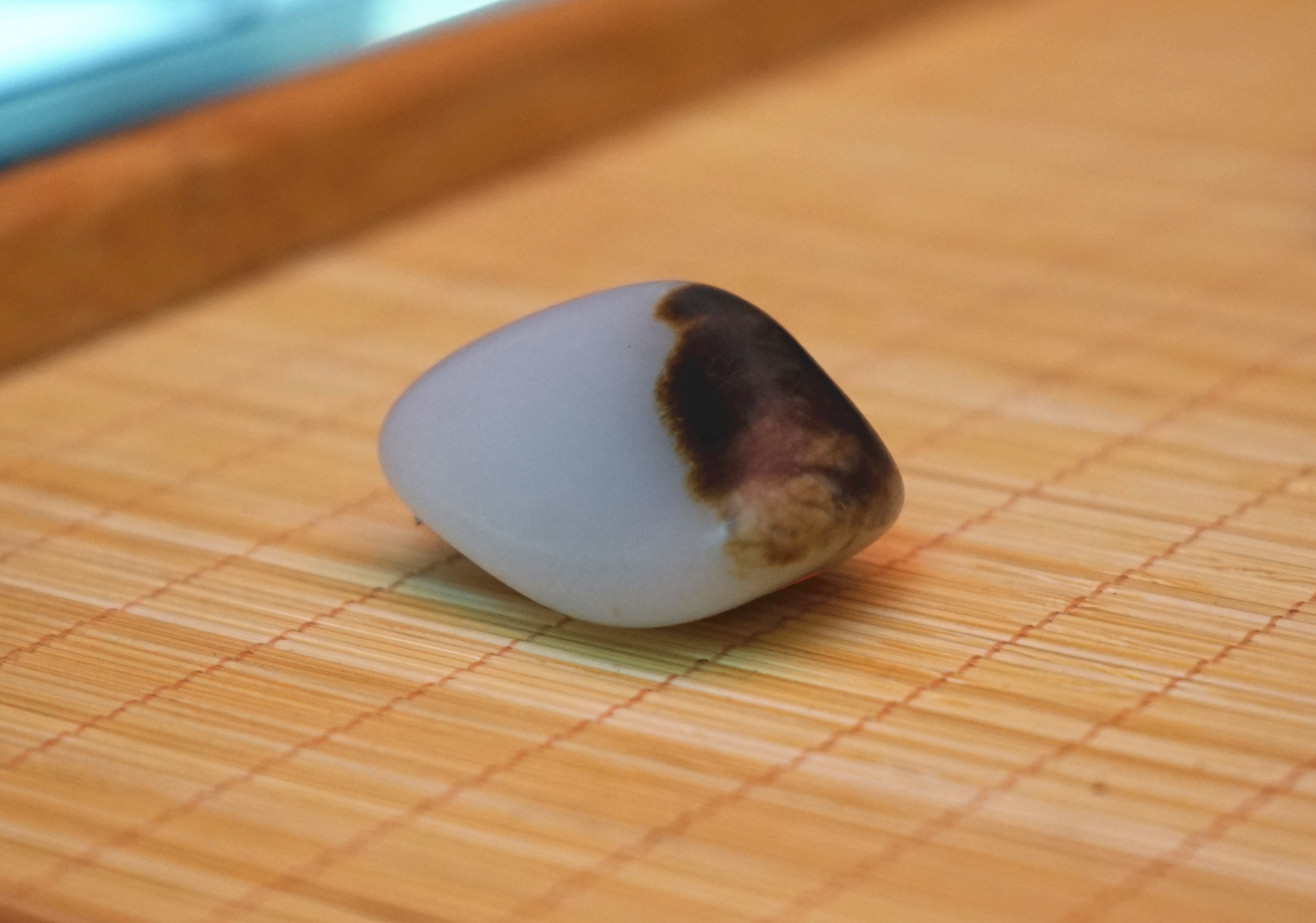 虹桥古玩城斗玉成瘾—好玉者近悦远来