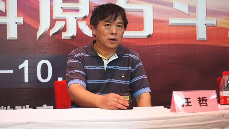 虹桥古玩城斗玉成瘾—好玉者近悦远来