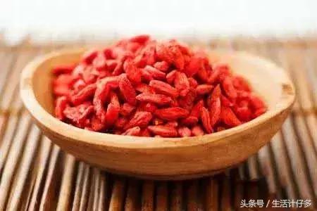 茶里放什么效果最好,茶里放的料大全