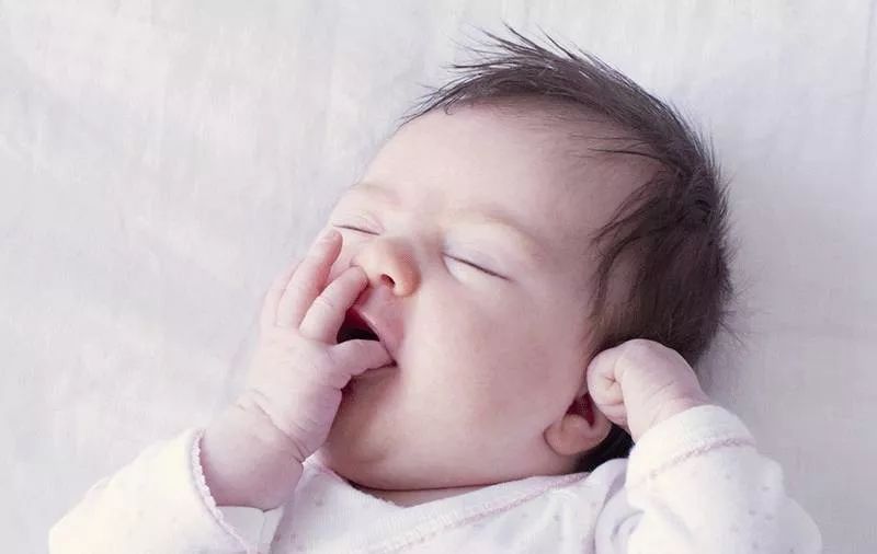 0岁婴儿需要注意什么,0岁宝宝劲大正常吗