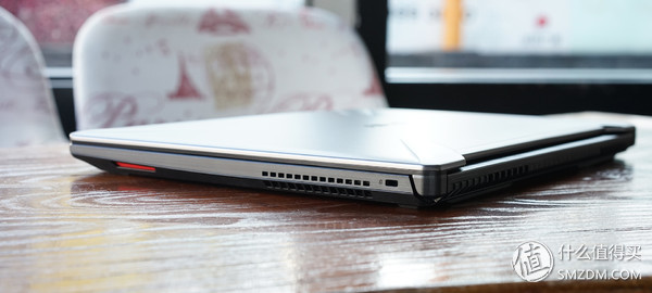 华硕飞行堡垒6代i7笔记本电脑测评,华硕飞行堡垒6plus拆机清灰教程