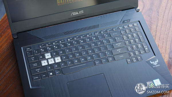 华硕飞行堡垒6代i7笔记本电脑测评,华硕飞行堡垒6plus拆机清灰教程