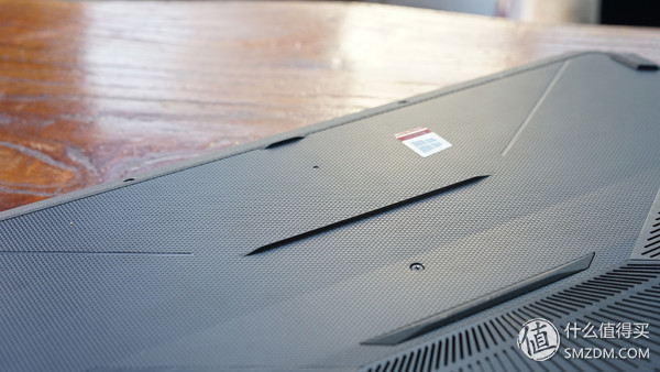 华硕飞行堡垒6代i7笔记本电脑测评,华硕飞行堡垒6plus拆机清灰教程