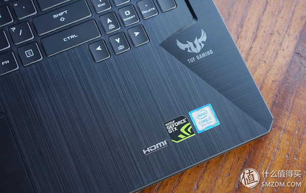 华硕飞行堡垒6代i7笔记本电脑测评,华硕飞行堡垒6plus拆机清灰教程