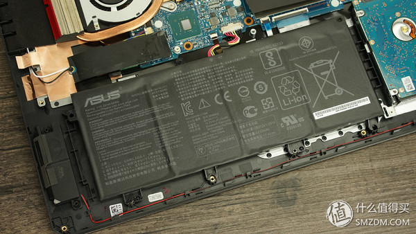 华硕飞行堡垒6代i7笔记本电脑测评,华硕飞行堡垒6plus拆机清灰教程