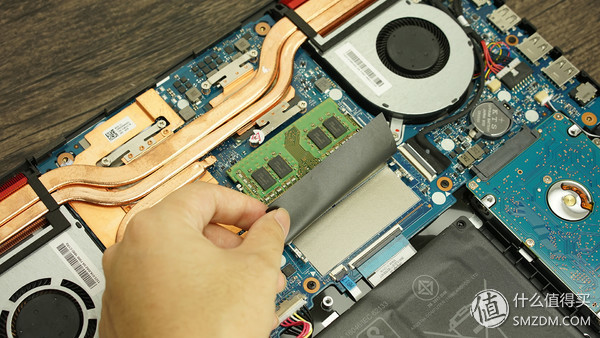 华硕飞行堡垒6代i7笔记本电脑测评,华硕飞行堡垒6plus拆机清灰教程