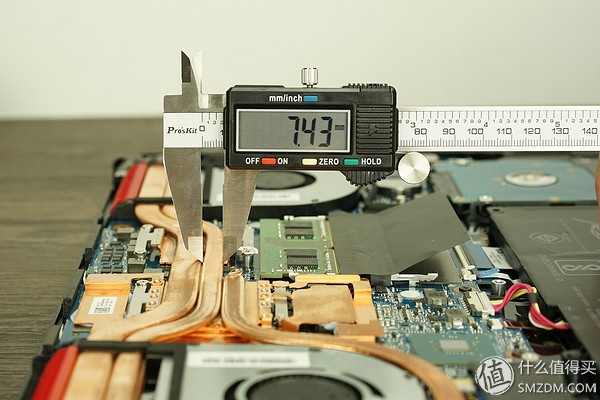 华硕飞行堡垒6代i7笔记本电脑测评,华硕飞行堡垒6plus拆机清灰教程