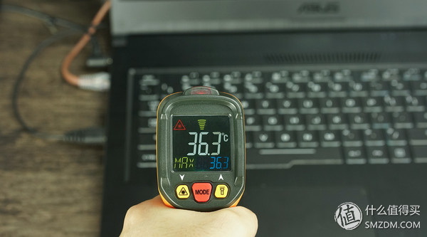 华硕飞行堡垒6代i7笔记本电脑测评,华硕飞行堡垒6plus拆机清灰教程