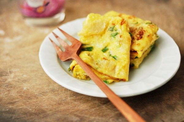 做的鸡蛋饼太死板怎么回事,鸡蛋饼做出来太粘是怎么回事