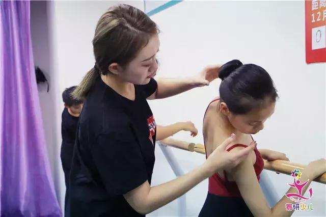 上舞蹈课的舞蹈生,舞蹈生只是上舞蹈课吗