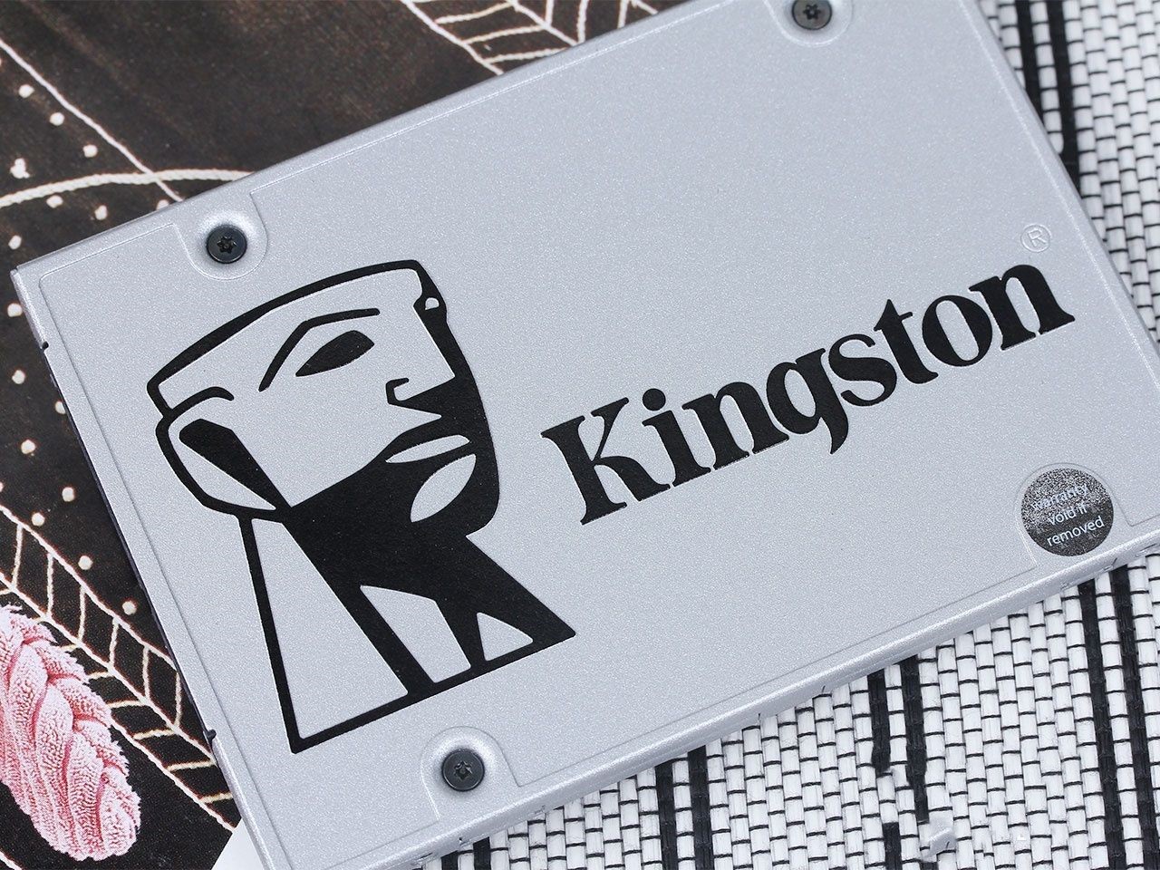 大号U盘、渣士顿,和三星台电相比,金士顿到底值不值得买?