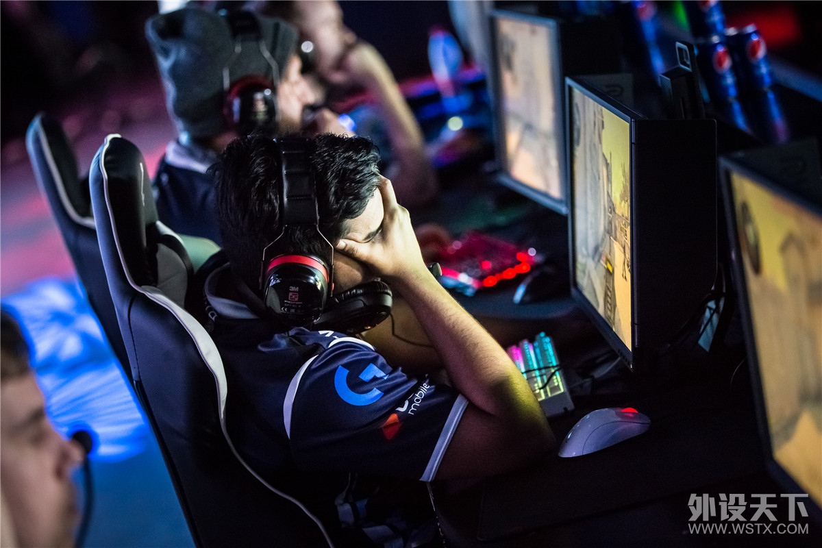 csgo卓威鼠标回报率调整,csgo职业哥用的最大的鼠标