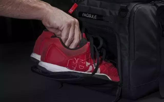 外国人发明悬浮背包的视频,美国人发明的一个小玩意