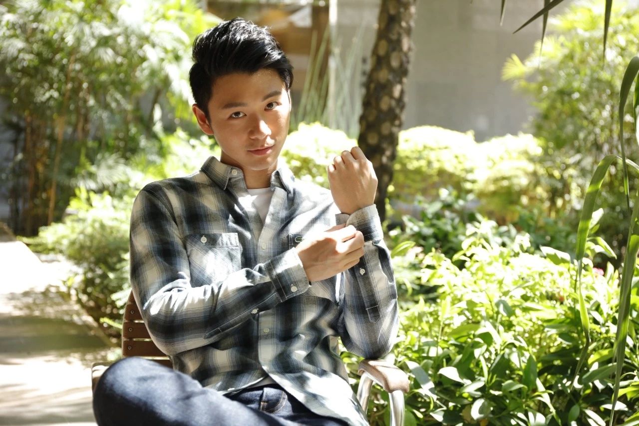 tvb小生入行20年,27岁tvb新晋小花入行十年