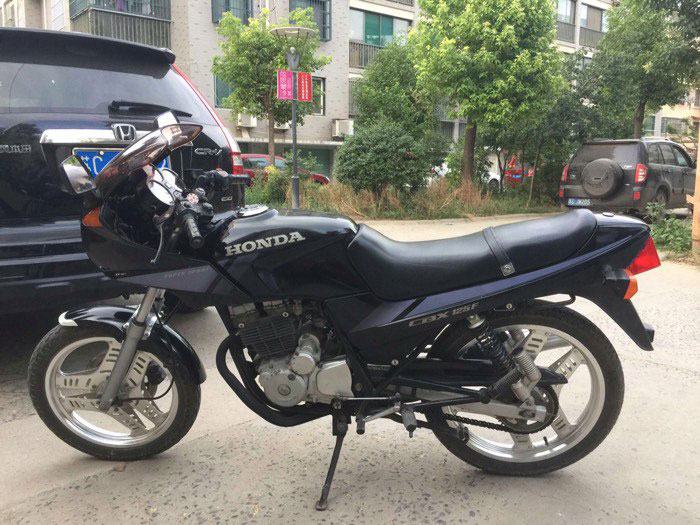 93年一台本田125摩托车当年价格,93年的本田125