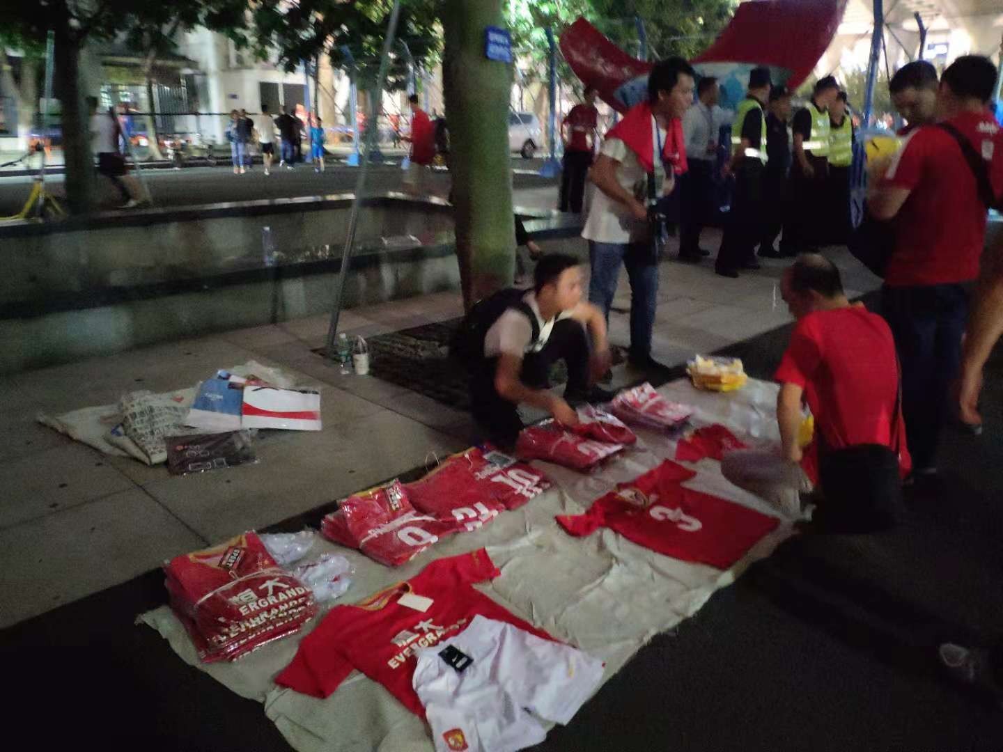 中超对战恒大天王山,中超天王之战比赛视频