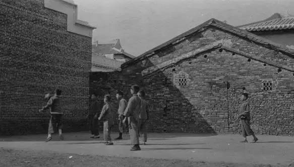 江阳现实版,我是江小白白酒图片