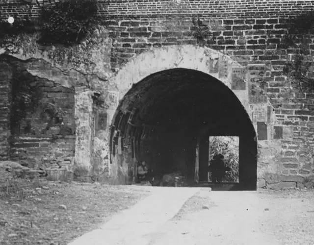 江阳现实版,我是江小白白酒图片