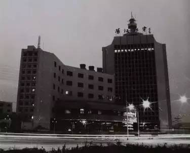 江阳现实版,我是江小白白酒图片