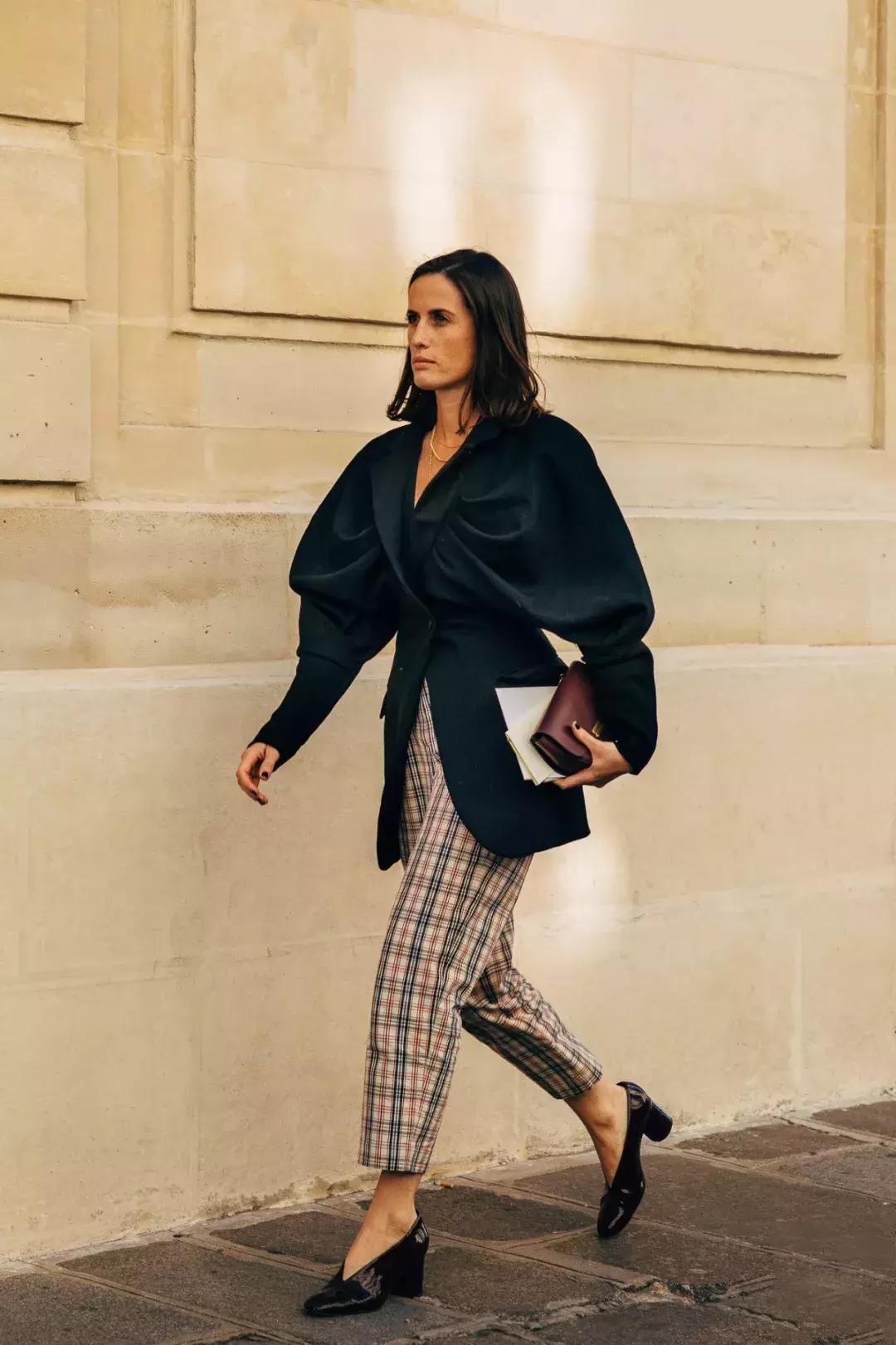 秋冬款的各式大衣教你应该怎样穿,呢子大衣到底怎么穿好看