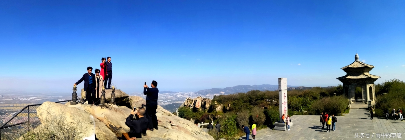 伴朝阳，屹立山顶；迎清风，临海听涛——在大自然中修正自我！