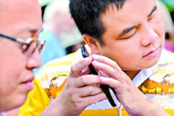 关爱盲人用户，百立丰推出“光明使者”系列产品