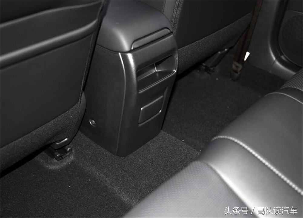 日产蓝鸟,为什么销量不及轩逸零头,优点缺点都在这里