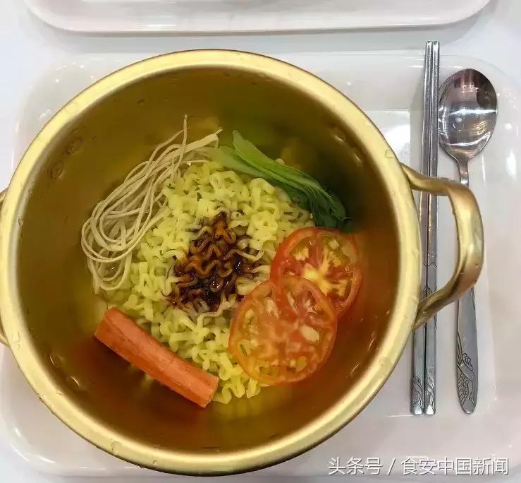 突然又有一家网红美食店关门了,又一家网红火锅店