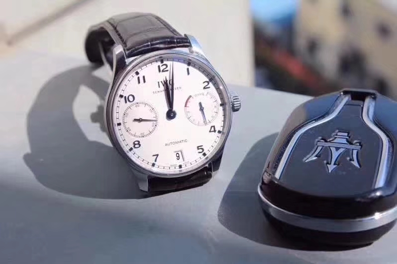 面对世界的困难和挑战,面对全球挑战世界各国应该怎么做