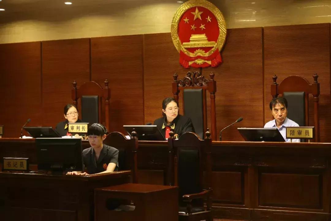 为这三个字“腾讯”告赢了APP