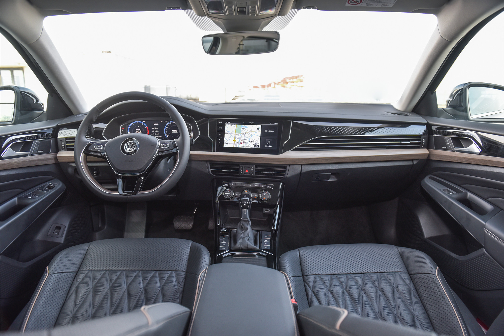 帕萨特途昂怎么选,途昂和帕萨特对比