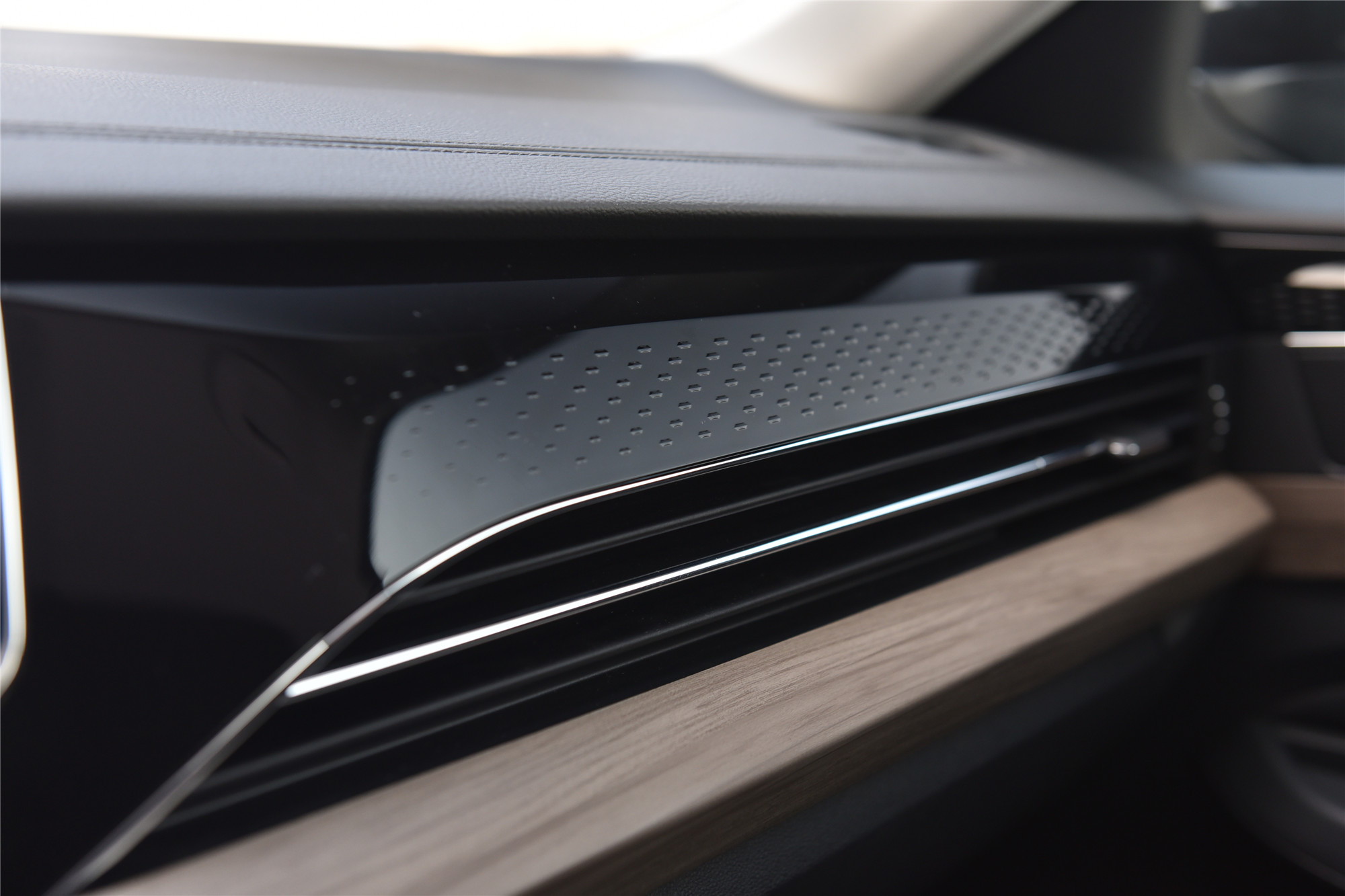 帕萨特途昂怎么选,途昂和帕萨特对比