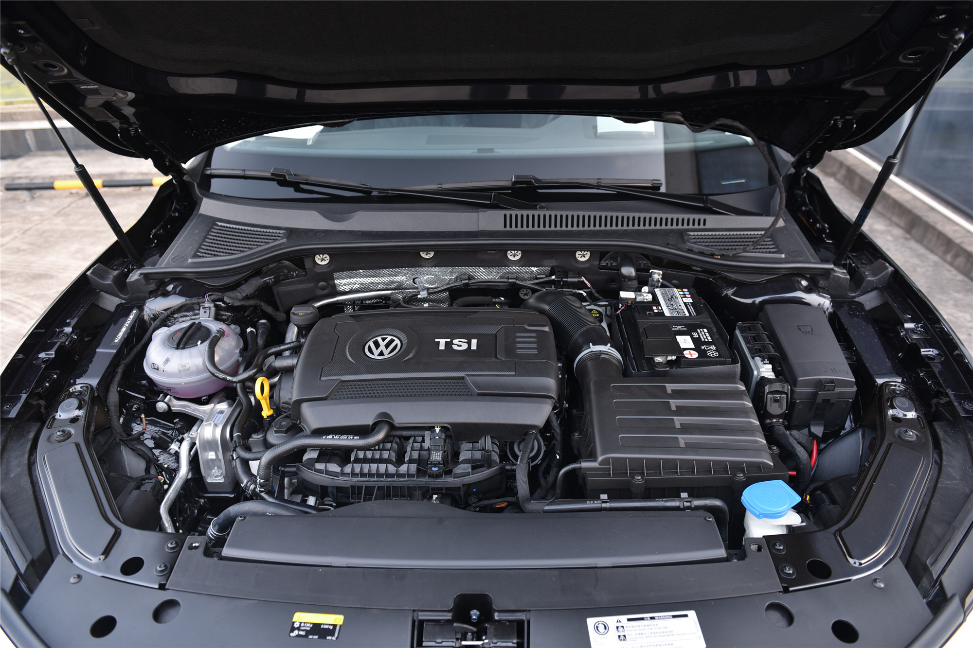 帕萨特途昂怎么选,途昂和帕萨特对比