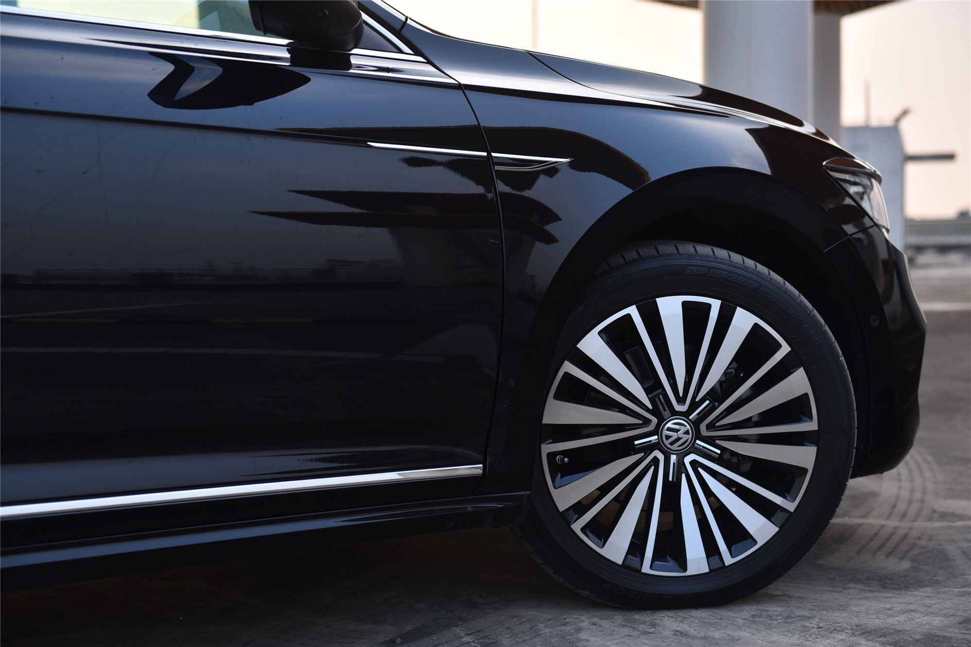 帕萨特途昂怎么选,途昂和帕萨特对比