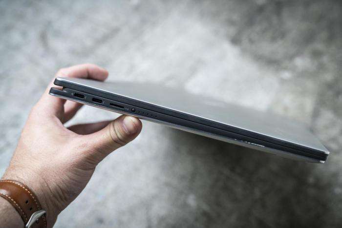 戴尔XPS152合19575笔记本电脑评测：时尚的外观设计！