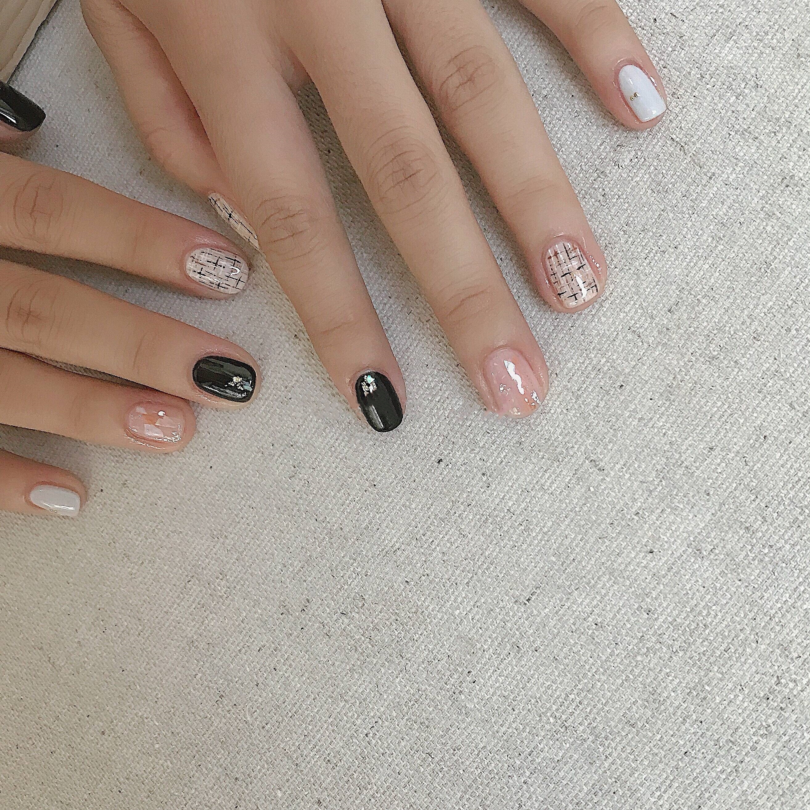 秋冬气质美甲显白法式,美甲调色秋冬短款美甲