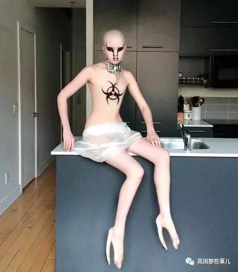 国外最近爆火的鞋子,国外很火的高跟鞋