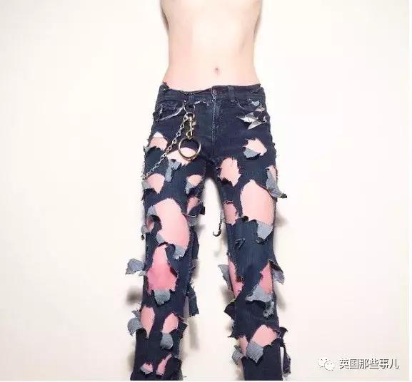 国外最近爆火的鞋子,国外很火的高跟鞋