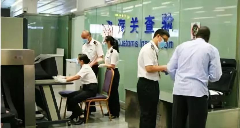 留学生在国外买名表回国要交税吗,出国留学买表可以退税吗