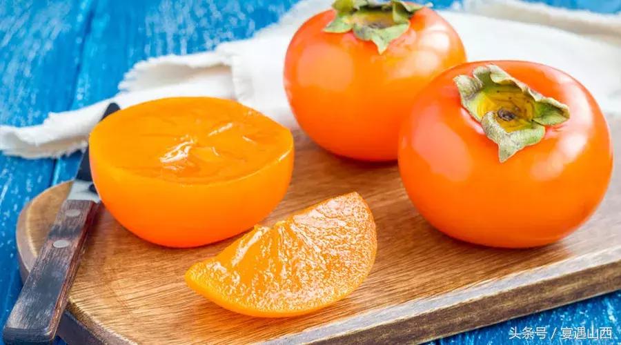 秋柿子和什么不能同时吃,香蕉和柿子能不能同时吃