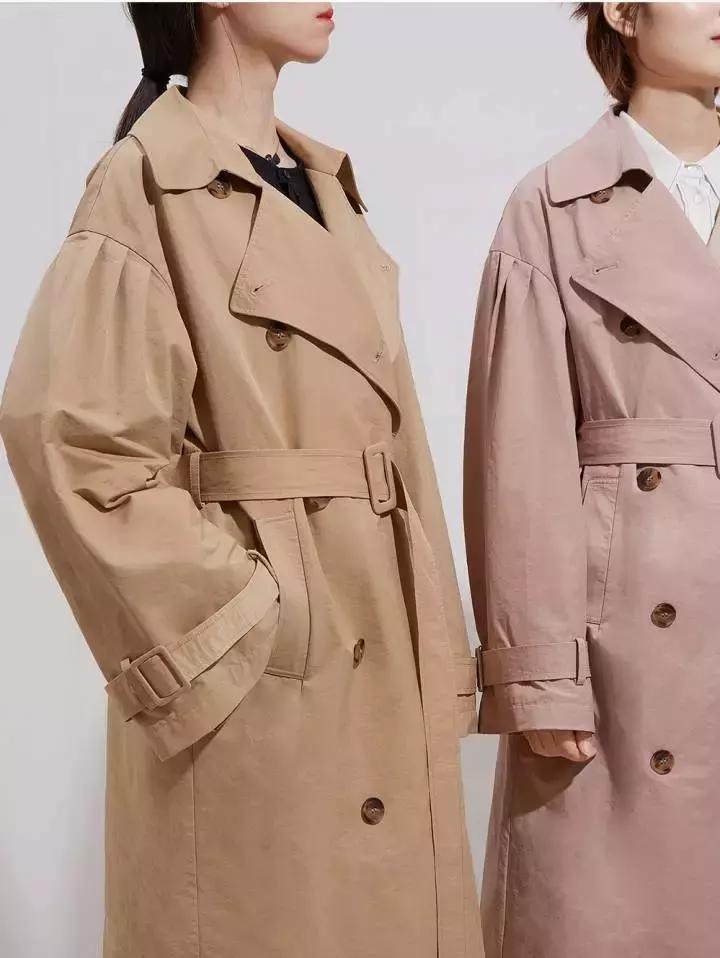 今年最流行的女士中长款风衣,2018初秋流行的新款风衣颜色