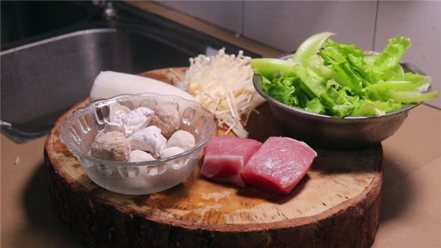 一元小火锅咋做,简单小火锅要什么材料