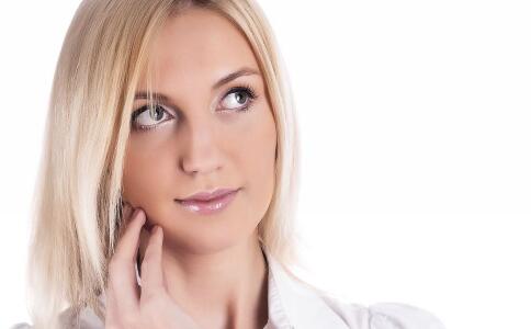 鼻子容易出油怎么快速解决,鼻子总是出油怎么办