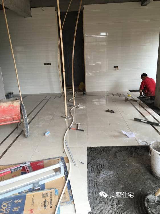 *东王广**先生小户型建别墅，加个复式楼，造价30万堪称村里最美！