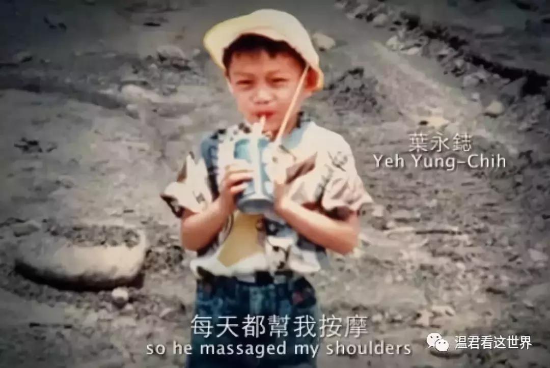 孩子被踢头妈妈教孩子打回去,三岁孩子被妈妈踢原视频